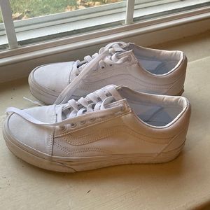 White canvas Vans
